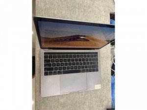 Macbook Pro MNQF2 ram 16gb ssd 512gb touchbar