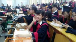Aó tốt nghiệp cử nhân ra trường