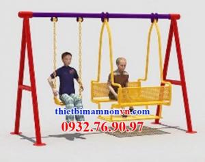 Xích đu cho bé nhà trẻ