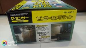 Camera có cảm biến đèn cho nhà xe .