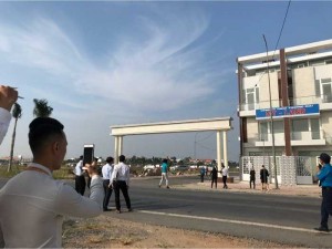 chủ cần ra đi lô đất vị trí đẹp