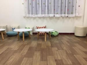 Bàn ngồi bệt tròn gõ giá rẻ
