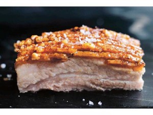 Combo : Thịt chiên nước mắm, Cơm trắng, canh khoai môn, đậu bắp xào