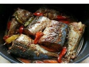 Combo : Cá bạc má kho cà, Cơm trắng, canh khoai môn, đậu bắp xào