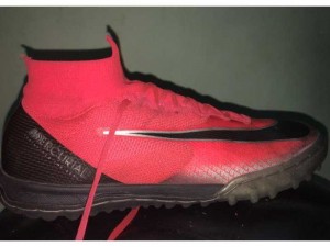 Giày đá bóng Mercurial Cr7 cao cổ