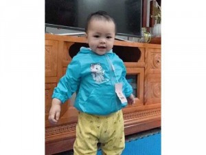 Xả áo khoác gió trẻ em