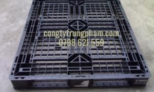 Pallet nhựa công nghiệp giá rẻ
