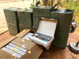 Mic BBS S-329GS (đã cập bến)