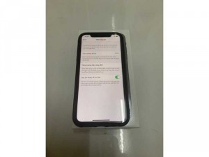 Iphone 11 64gb đen qte full box như mới còn bh lâu