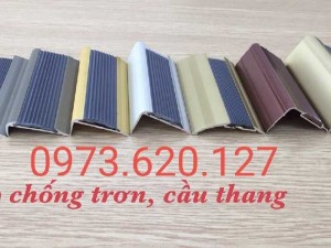 Thanh chống trơn trượt cầu thang