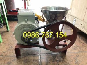 Máy xay xương, máy đùn cổ gà cổ vịt, đầu gà