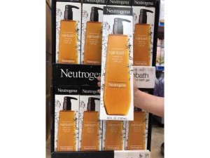 Sữa tắm Neutrogena Rainbath trị mụn lưng chai 1.18L tặng 1 chai dầu massage neutrogena oil