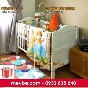 Cũi trẻ em Darling màu trắng gồm 3 chức năng sử dụng như dùng làm cũi em bé từ 0 đến 24 tháng, giường đơn trẻ em từ 18 tháng trở lên và ghế salon khi trẻ lớn 5 - 7 tuổi (tùy theo sự phát triển và thể trạng của từng bé)