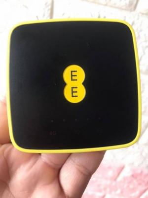 BỘ phát wifi 4G alcatel EE40 hàng pháp, pin 1500mAh, 10user, 150Mbps