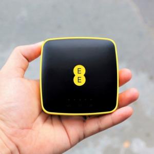 BỘ phát wifi 4G alcatel EE40 hàng pháp, pin 1500mAh, 10user, 150Mbps