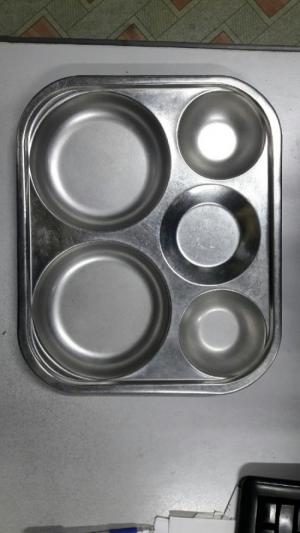 Khay ăn inox 5 ngăn