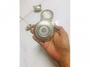 Nén bạc dĩa cổ xưa