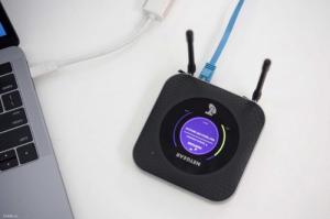 Phát wifi 4G cao cấp netgear M1 (mr1100) hàng mỹ -tốc độ 4G 1000Mbps Pin 5040