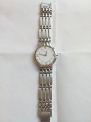 Đồng hồ Movado chính hãng Thụy Sỹ .