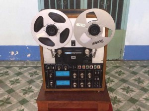 Tân Audio biên hoà Đầu băng cối AKAI GX-400 D ( Hàng đẹp 2 mắt xanh zin nguyên bản)