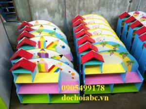 Kệ gỗ mầm non giá rẻ tại quy nhơn