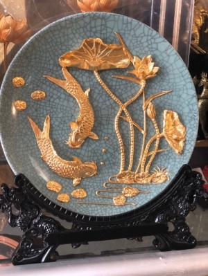 Đĩa cá chép mạ vàng 24k,nền gốm