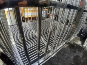 Chuồng chó inox 80-100-96 ( đáy tròn)