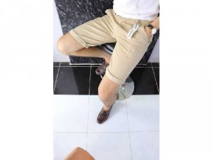 Quần short nam kaki trơn Pullbear có móc