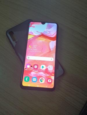 Samsung A70 Ram 6/128GB chính hãng đẹp keng