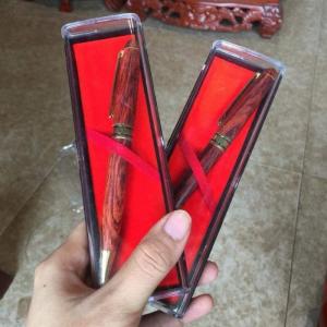 Bút bi gỗ sưa đỏ