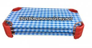 Giường ngủ bé
