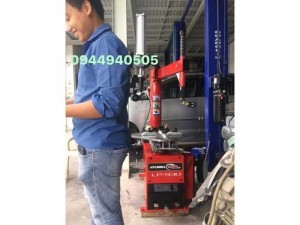 Bán Máy Tháo Lốp Du Lịch Trụ Tròn Mâm Vuông