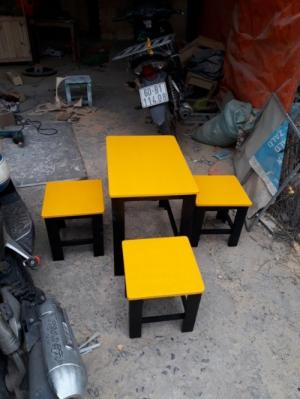 Ghế đẩu gỗ cafe