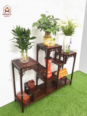 Cần bán KỆ BÀY ĐỒ TAM SƠN chất liệu gỗ gụ . dài 1,2m rộng 0,3m cao 1m