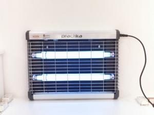 Thiết bị diệt côn trùng, sử dụng keo dính PT-30W