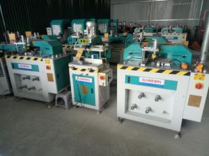 Máy cắt nhôm CAREWIN