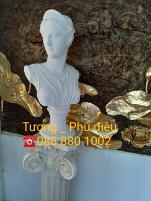 Tượng chân dung cô gái