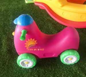Xe chòi chân 4 bánh hình con vật đáng yêu cho trẻ em mầm non
