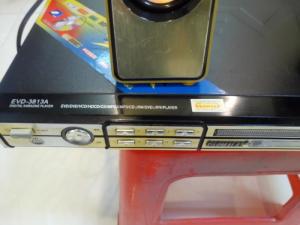 Đầu DVD 3813A kiêm amply có loa .