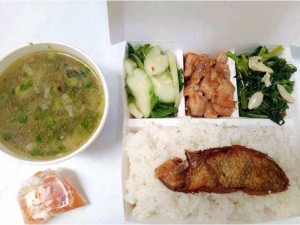 Cơm Văn Phòng Sen Việt Ngon Như Cơm Nhà.