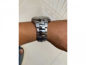 Cần bán đồng hồ seiko.
