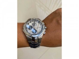 Cần bán đồng hồ seiko.