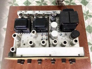 Tân Sudio Biên hoà AMPLI FISHER TUBE X202