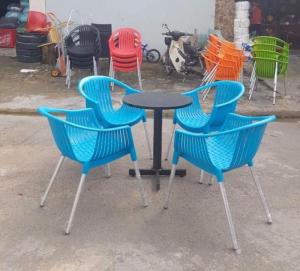 Bàn ghế nhựa cần thanh lý giá rẻ..