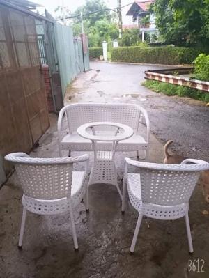 Cần thanh lý bàn ghế cafe nhựa giả mây hàng xuất khẩu tồn kho