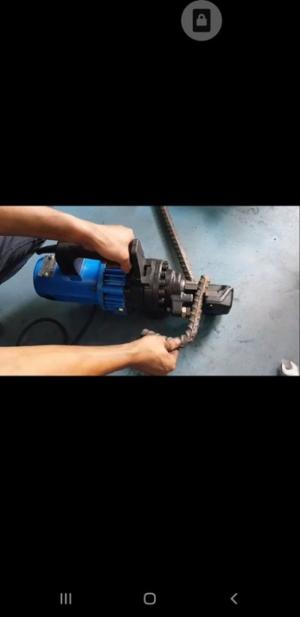 Máy cắt sắt cầm tay