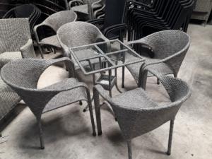 Thanh lý 300 bộ bàn ghế cafe mây , bảo hành 12 tháng..