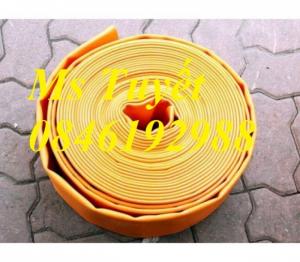 Ống bạt PVC hút nước màu xanh, hút cát màu vàng, tải sỏi màu tím