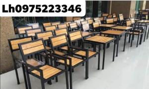 Bàn gỗ chân sắt giá rẻ nhất trong các bộ bàn ghế và có rất nhiều loại khác..