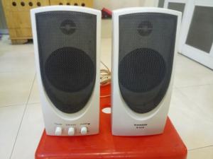 Hai bộ loa 2.1 vi tính qua sử dụng .